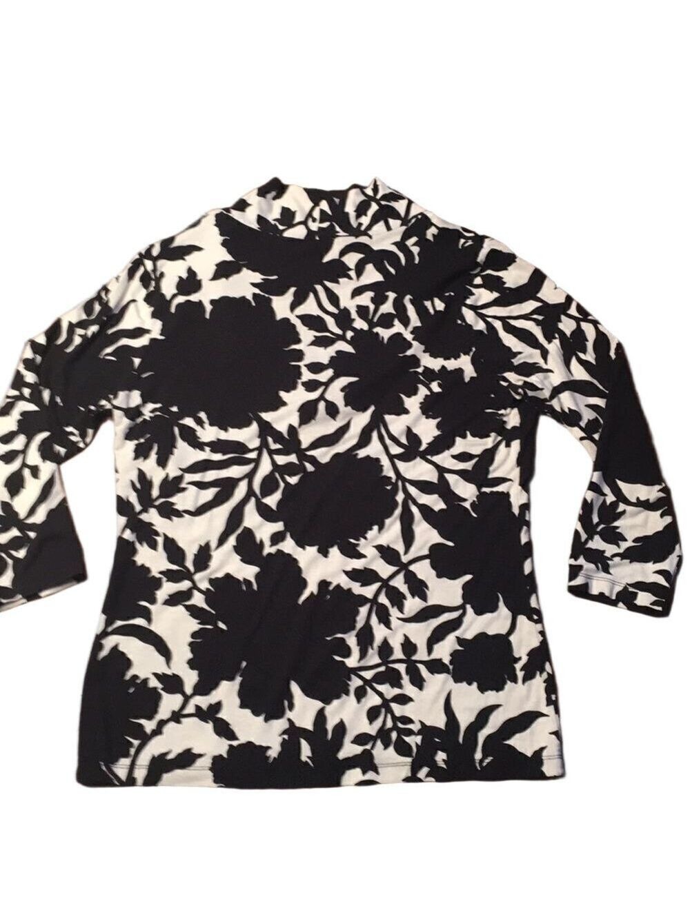 Talbots top🌸   - Picture 2 of 2
